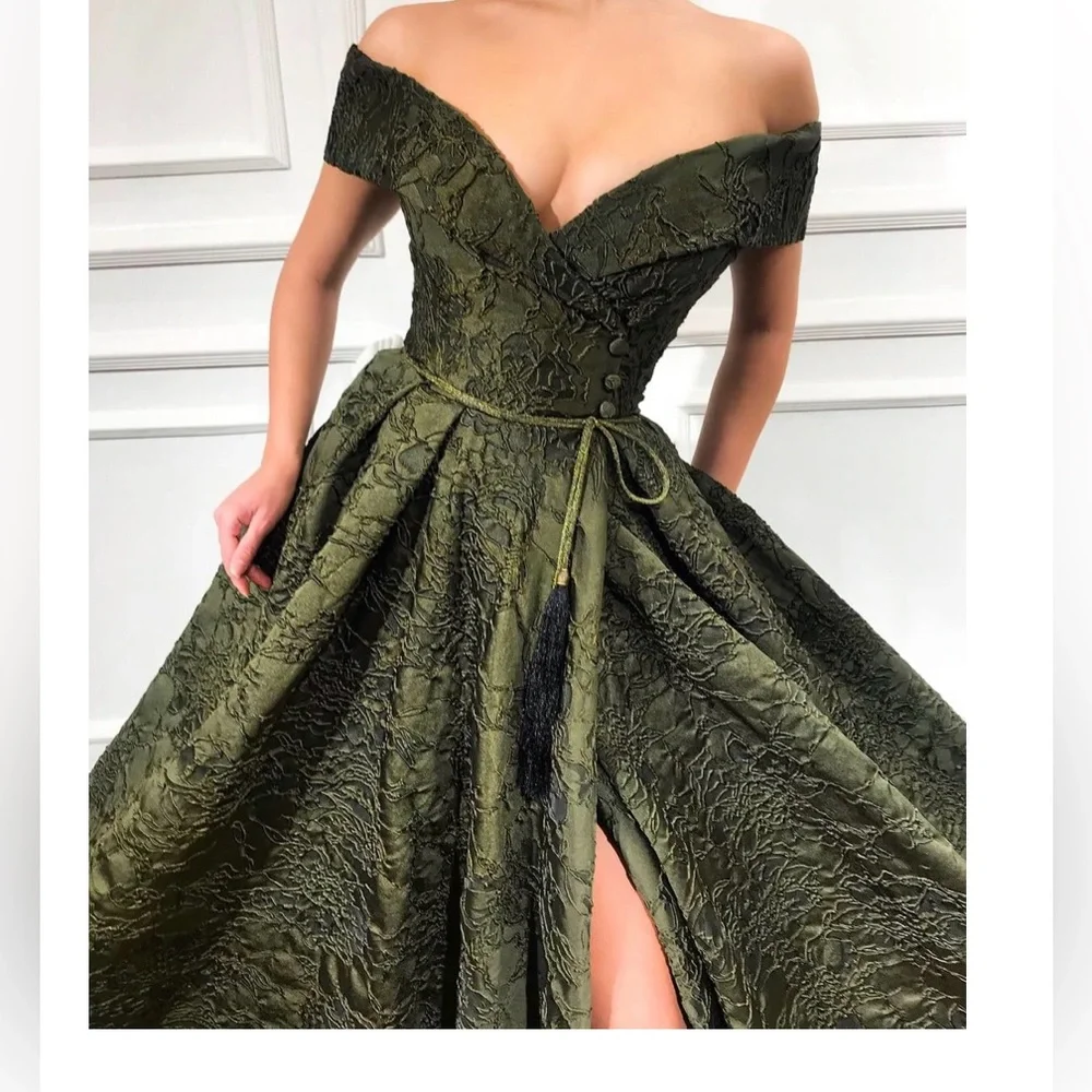 Teuta Matoshi Gown - Picture 2 of 3